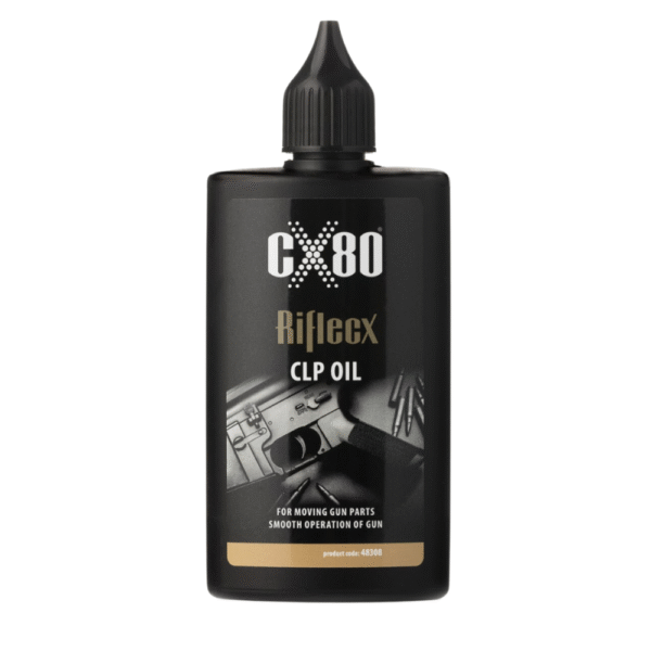 RifleCX CLP Oil 100 ml obok akcesoriów do czyszczenia broni.​